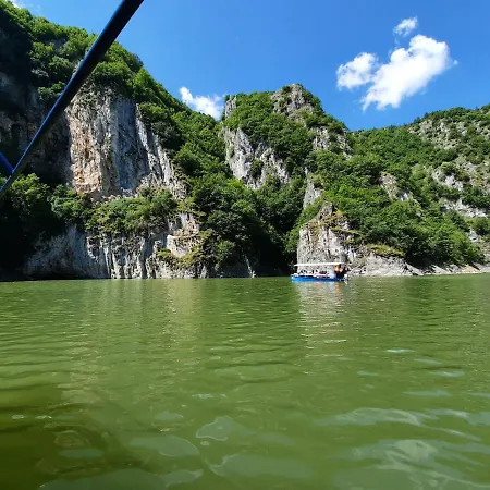 Drveni Raj Uvac شقة سينيتشا