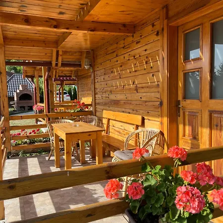 Drveni Raj Uvac * سينيتشا