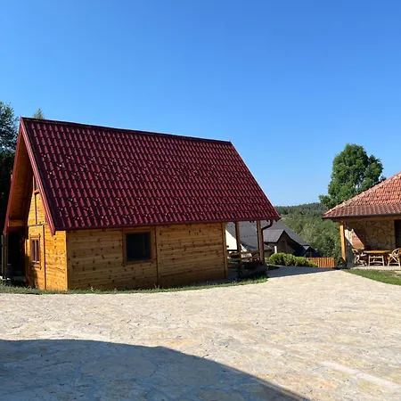 Drveni Raj Uvac * Sjenica